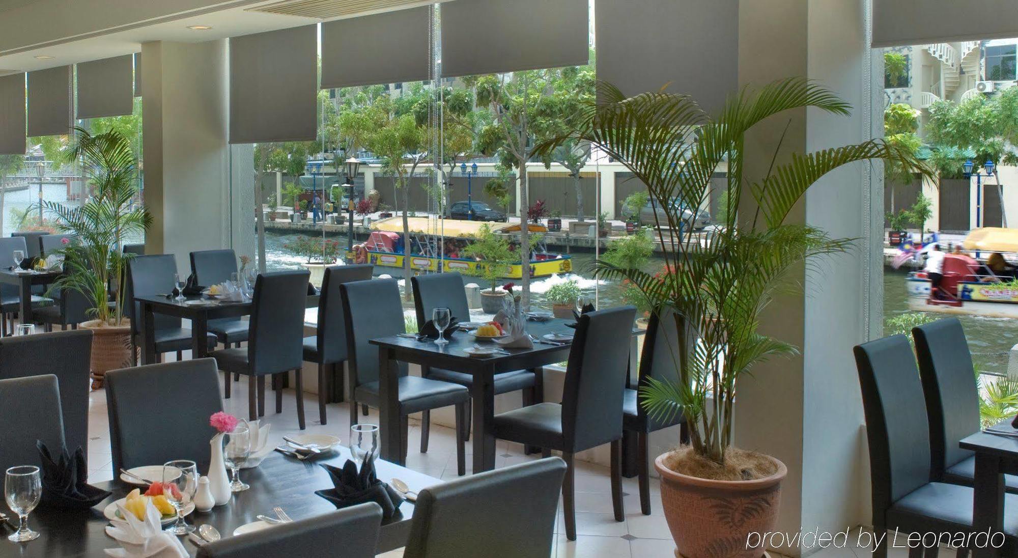 Wana Riverside Hotel Malacca 餐厅 照片